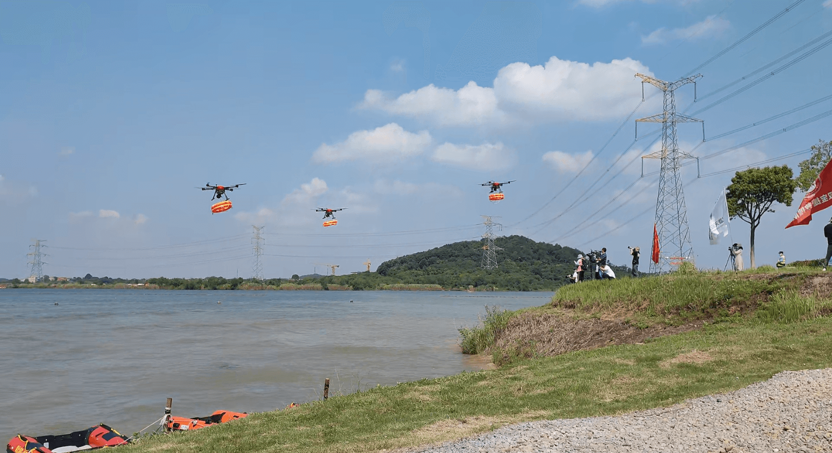 آمادگی عملیاتی بی‌نظیر: قدرت و قابلیت حمل با هم ترکیب شده‌اند